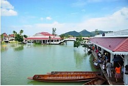 ตลาดน้ำหัวหินสามพันนาม